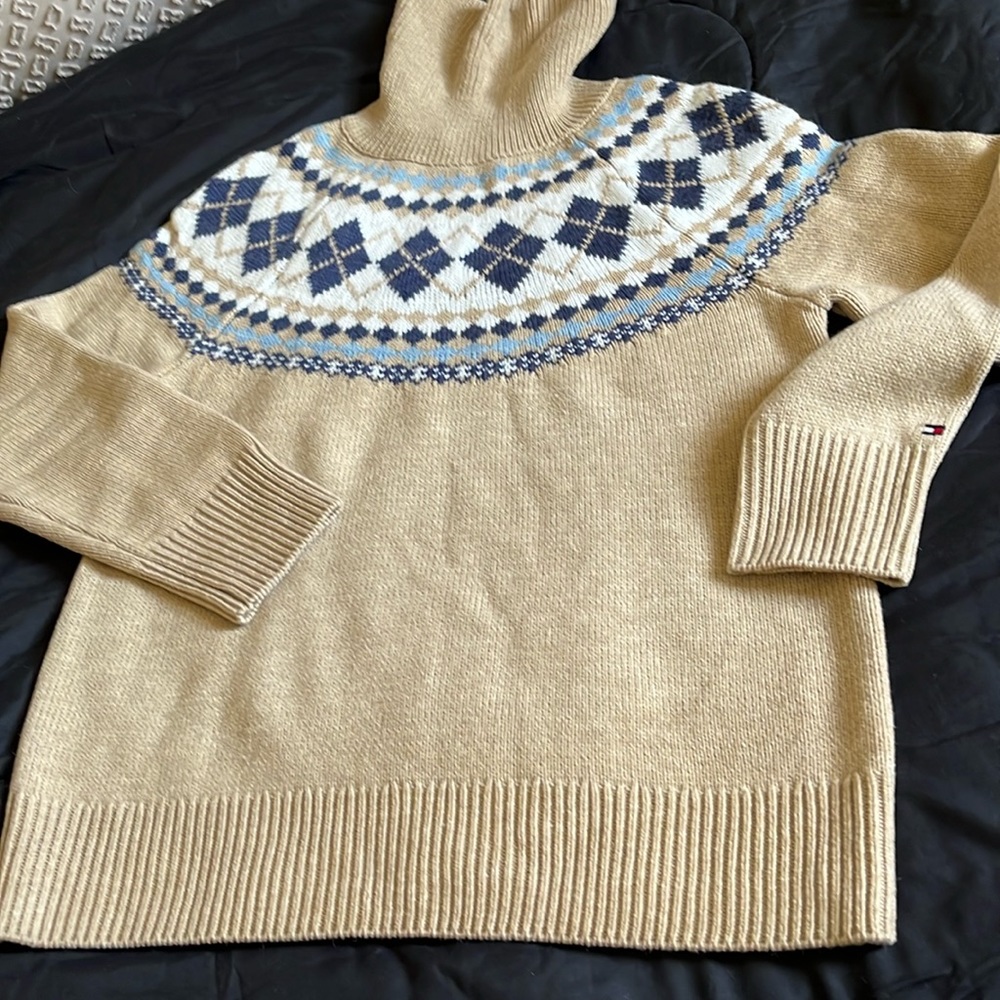 Tommy Hilfiger turtleneck beige sweater.